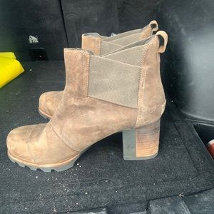 SOREL HEELS!